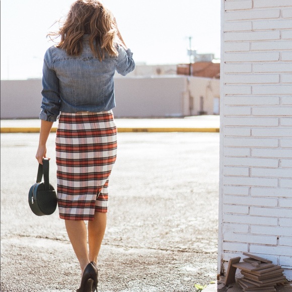 S.I.C. Couture Plaid pencil skirt - Picture 2 of 5
